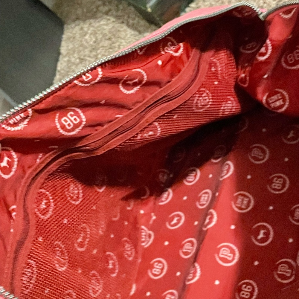 Pink huge duffle bag - Picture 6 of 11